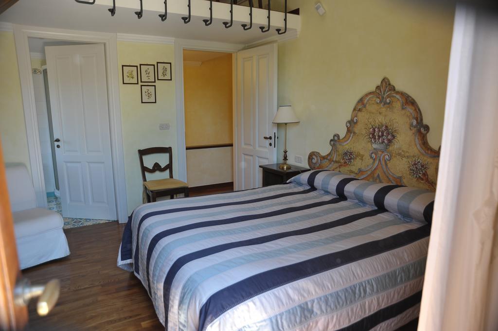 בית הארחה מרטינה פרנקה 	Relais Casabella מראה חיצוני תמונה